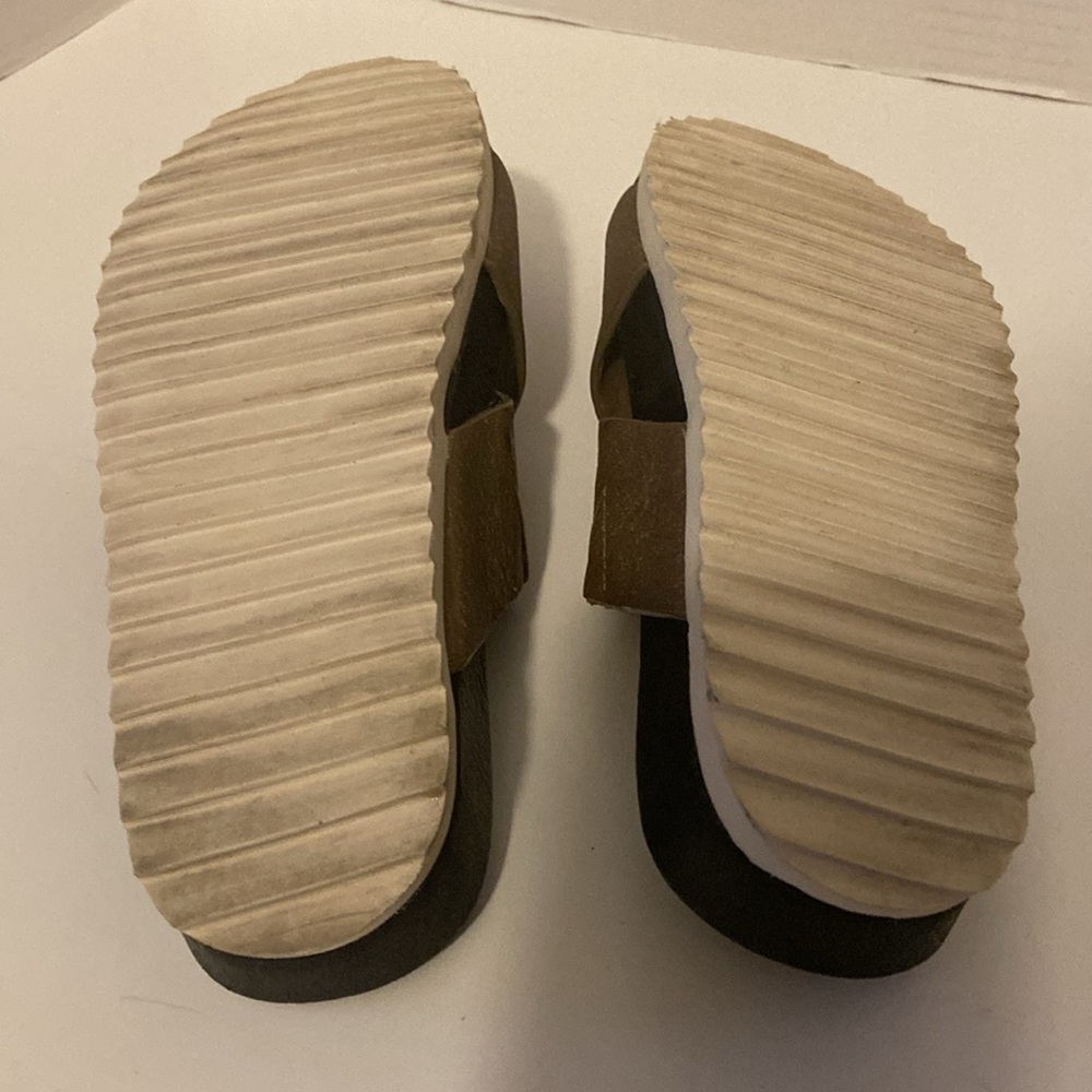 Roots-“Natural Roots” Sandals - Picture 8 of 9